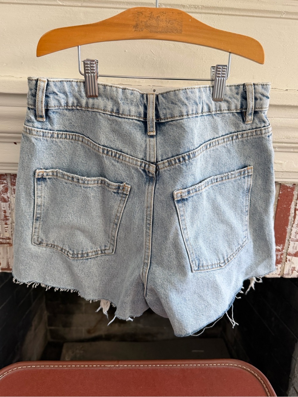 Zara denim shorts - Picture 2 of 2
